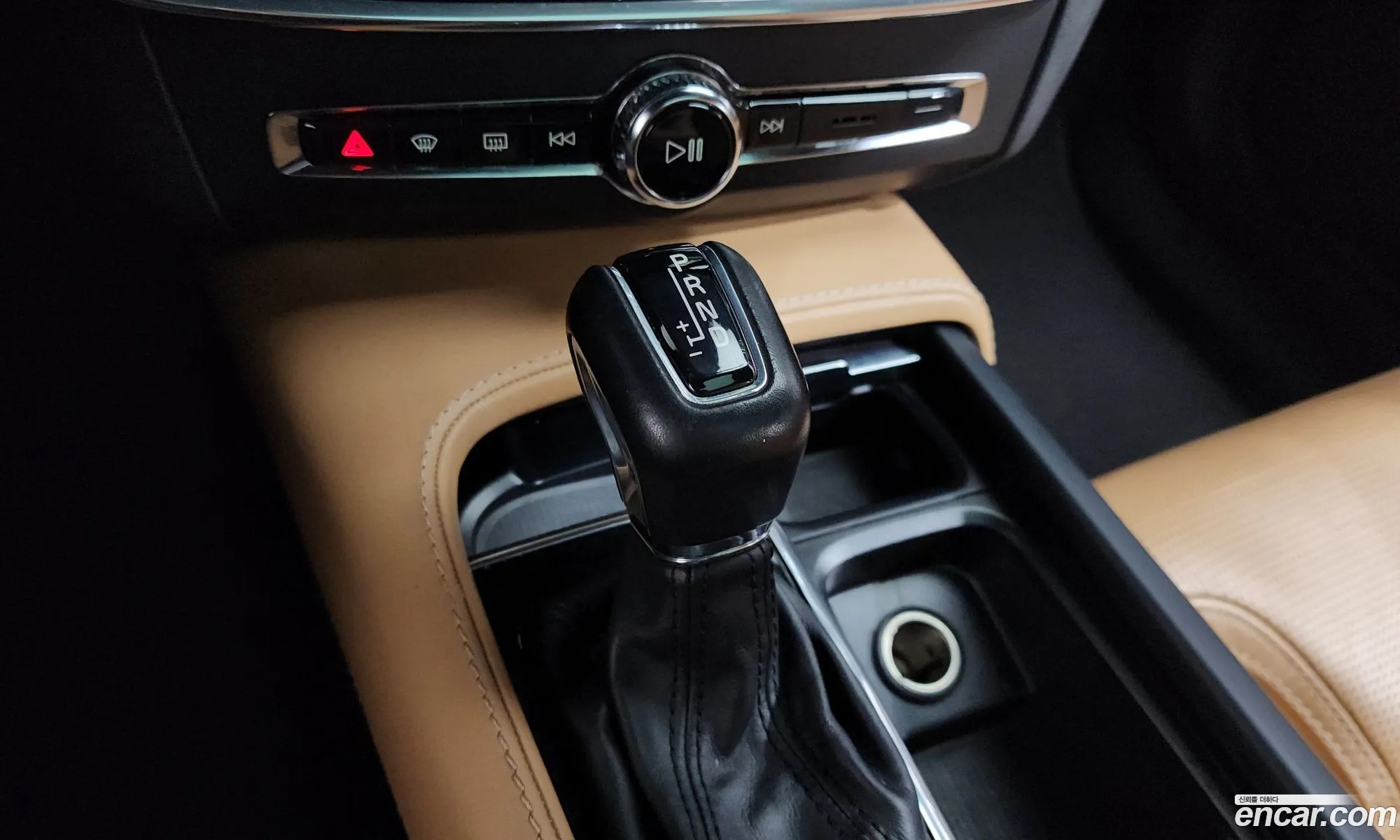Volvo V90 Cross Country 2018 — 15