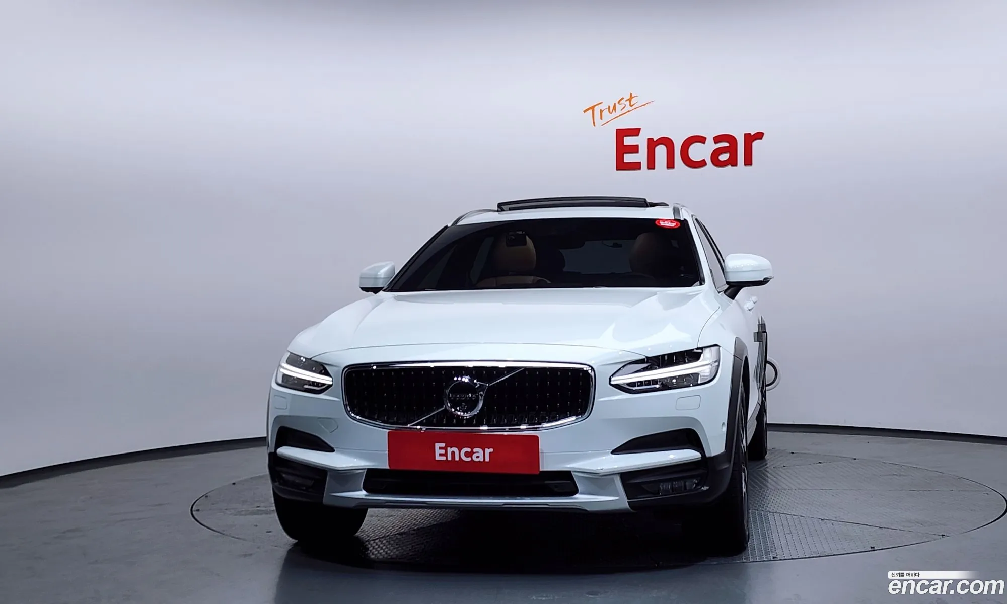 Volvo V90 Cross Country 2018 — 18