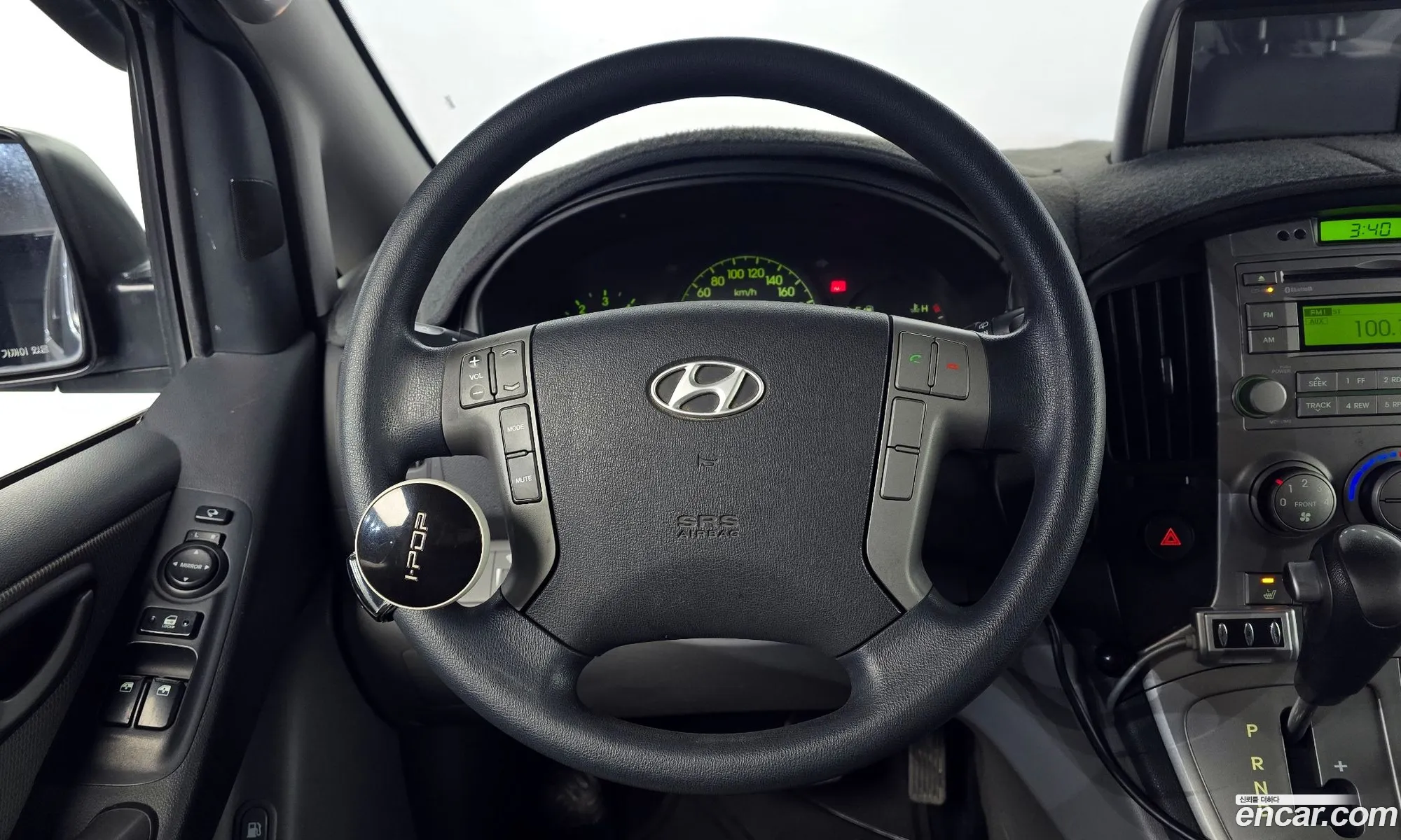 Hyundai Grand Starex 2011 — 17