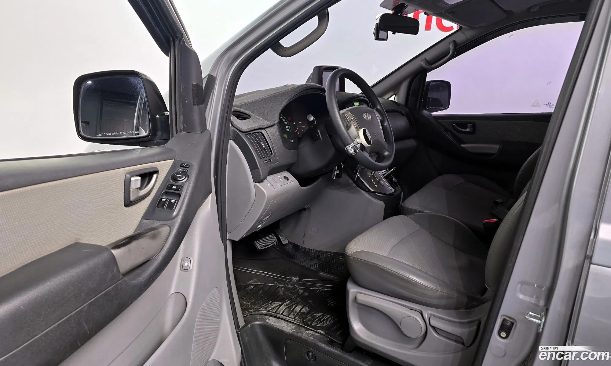 Hyundai Grand Starex 2011 — 20