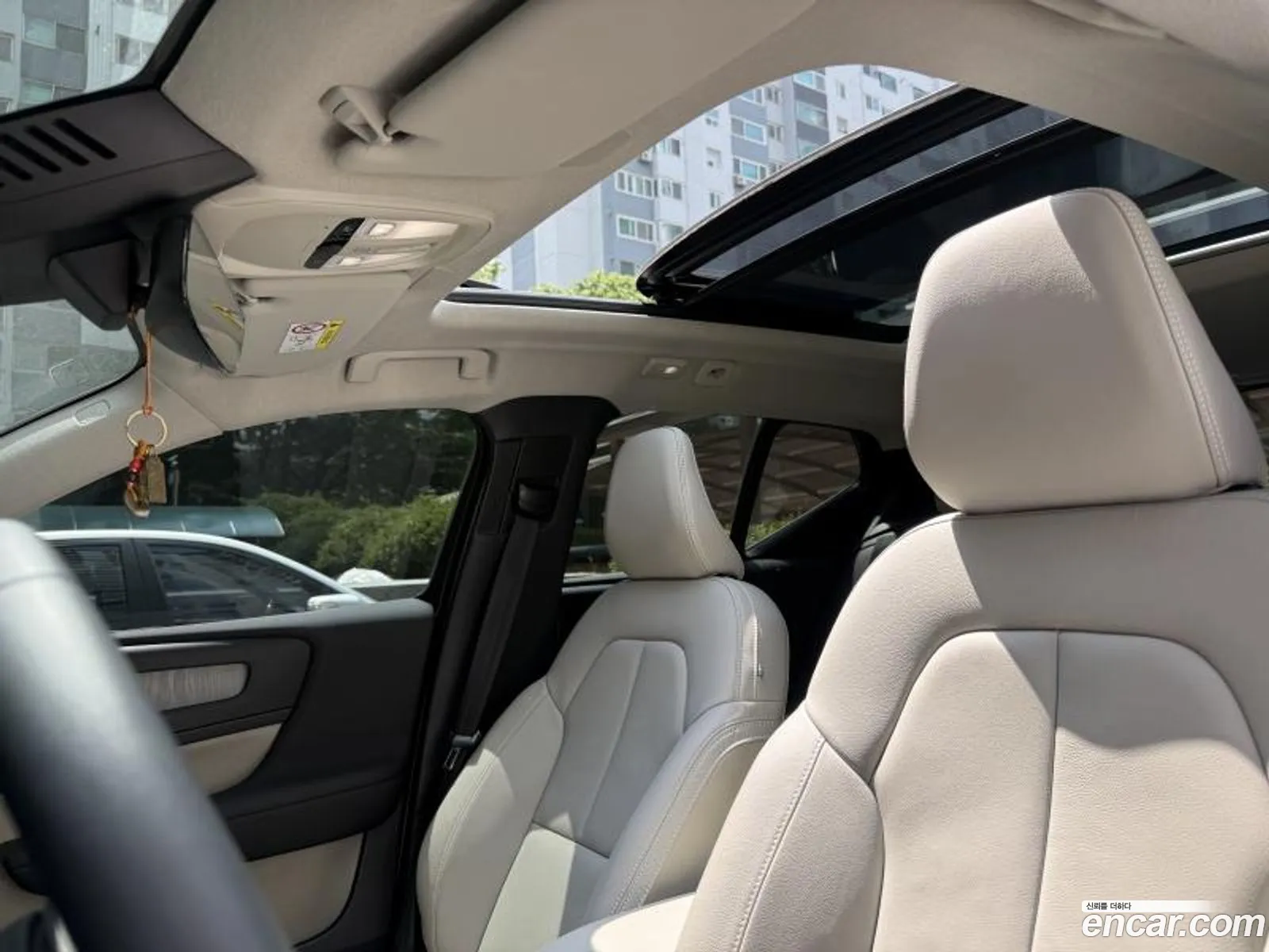 Volvo XC40 2024 — 11