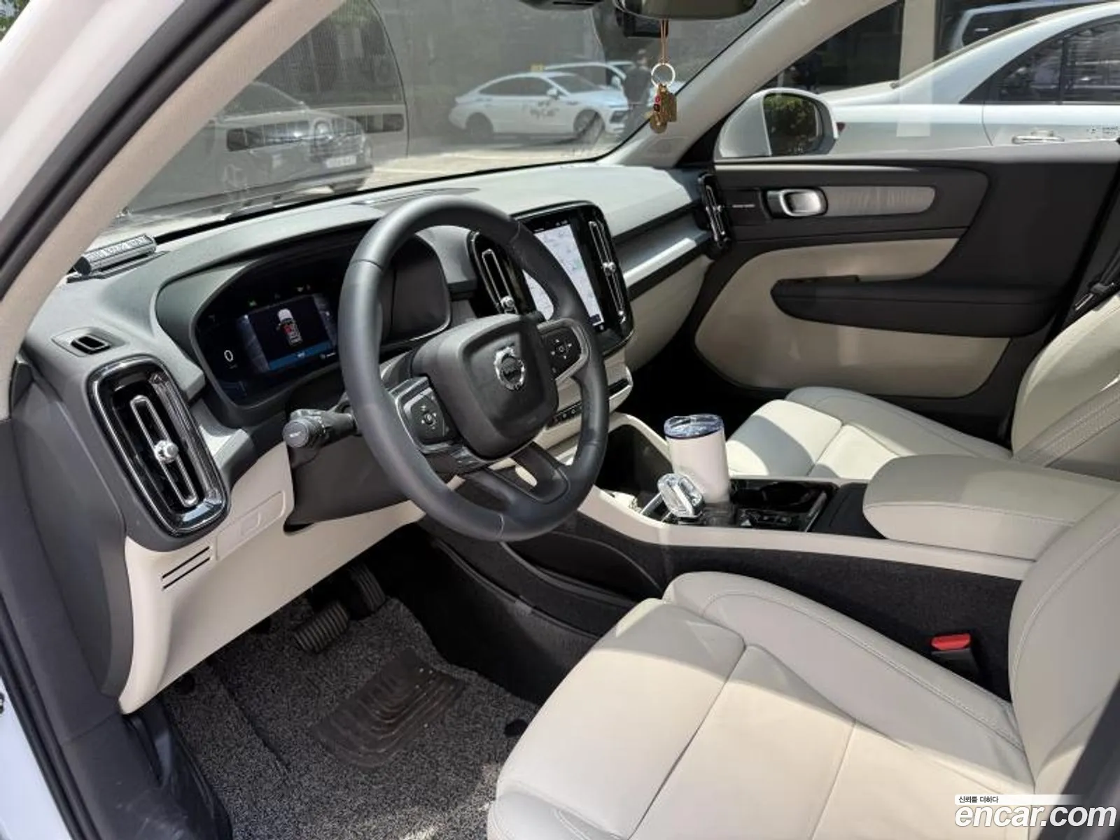 Volvo XC40 2024 — 10