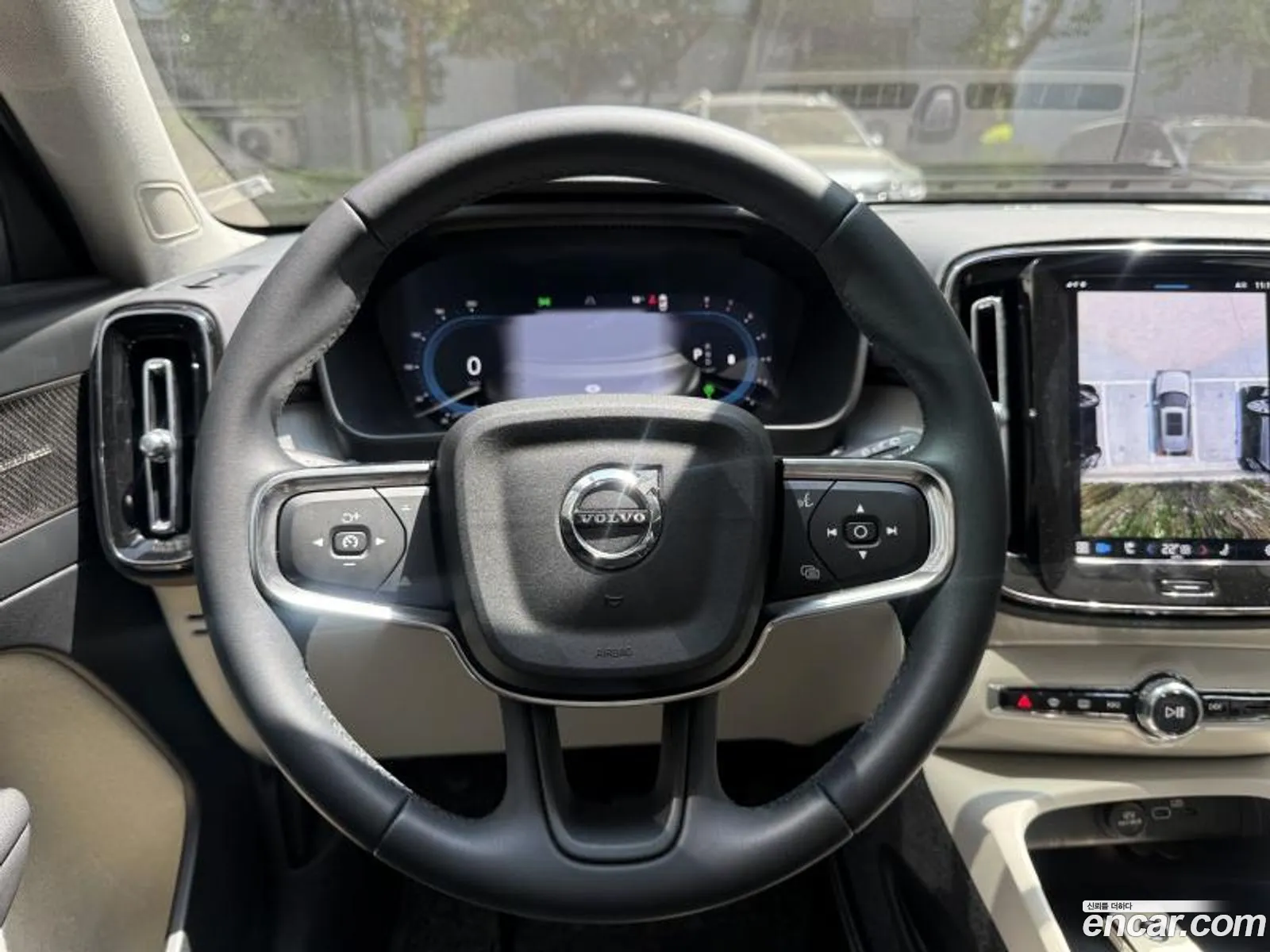 Volvo XC40 2024 — 16