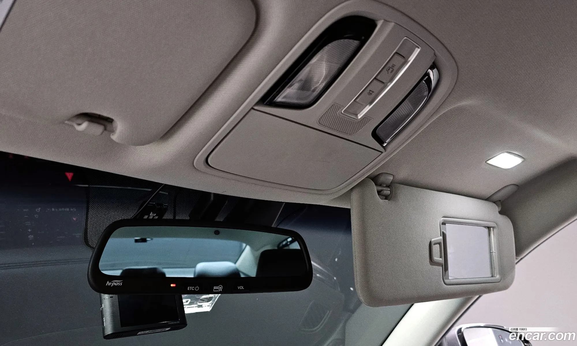 Kia K7 2019 — 20