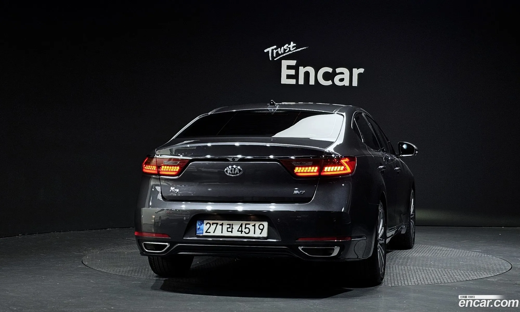 Kia K7 2019 — 18