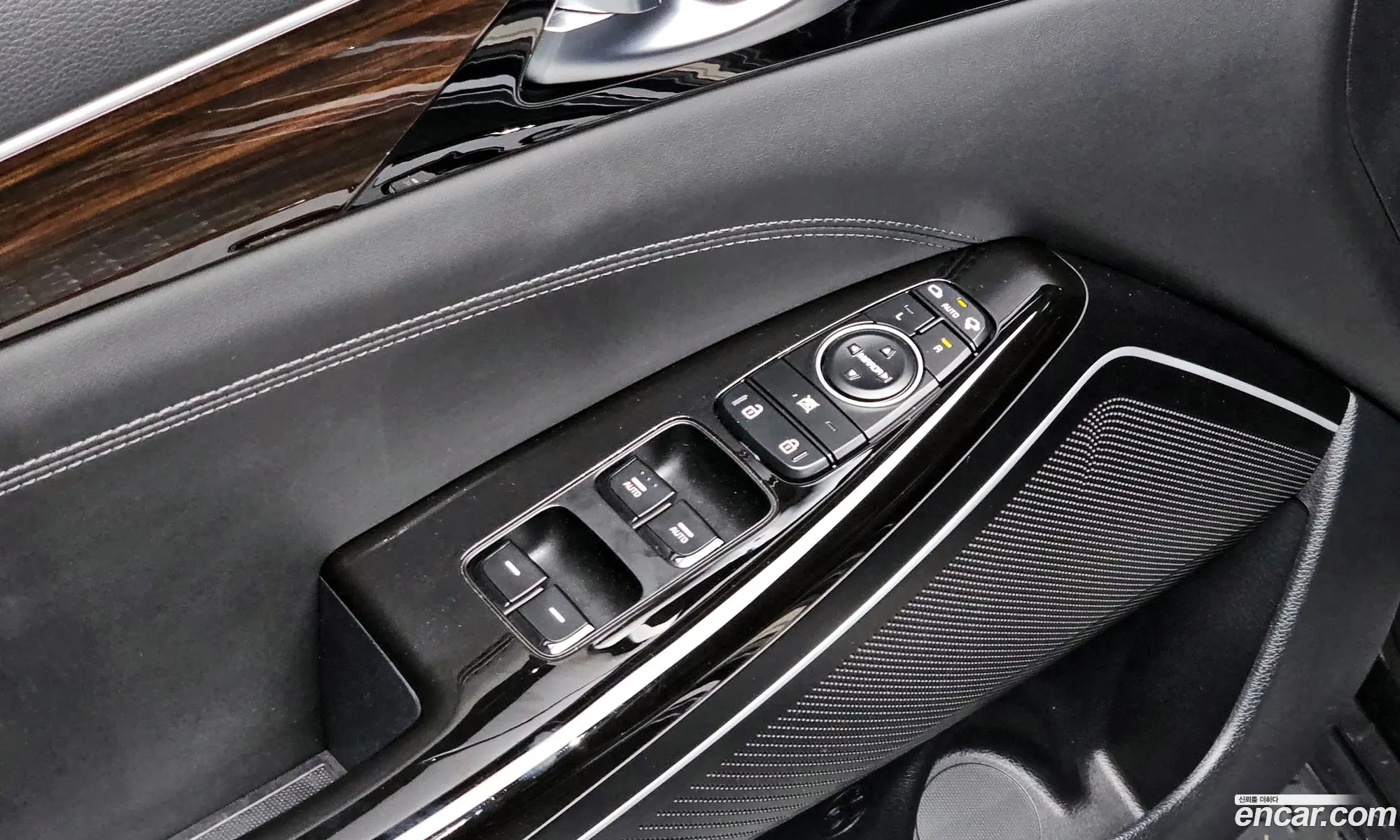 Kia K7 2019 — 14