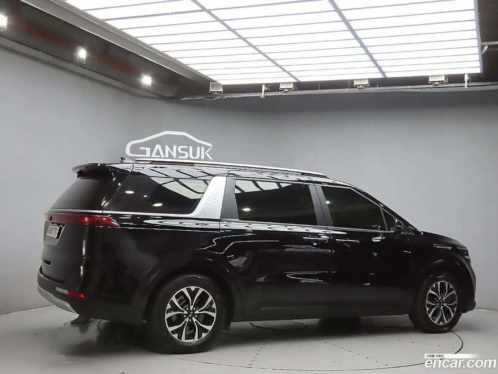 Kia Carnival 2020 — 4