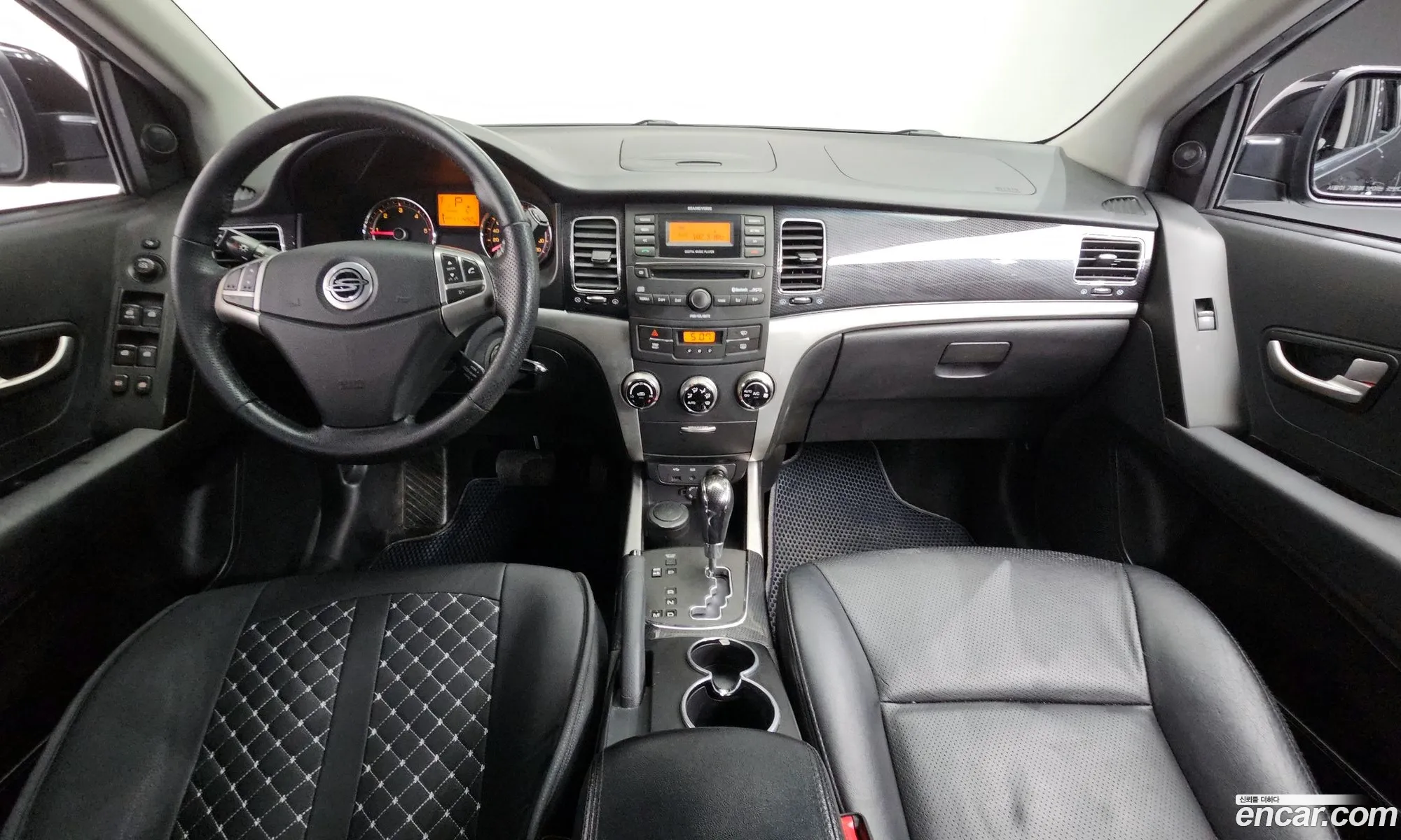 KG Mobility (SsangYong) Korando C 2012 — 11