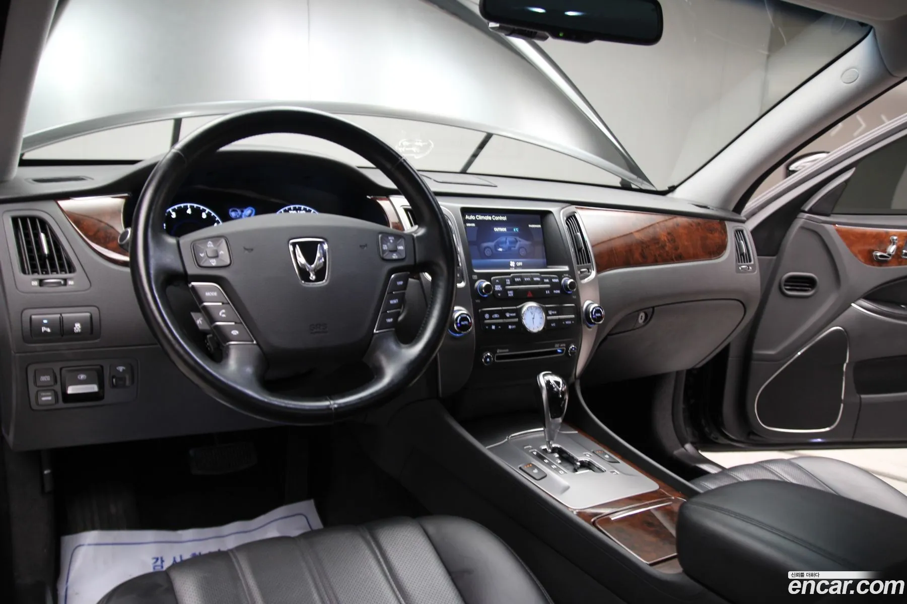 Hyundai Equus 2009 — 12