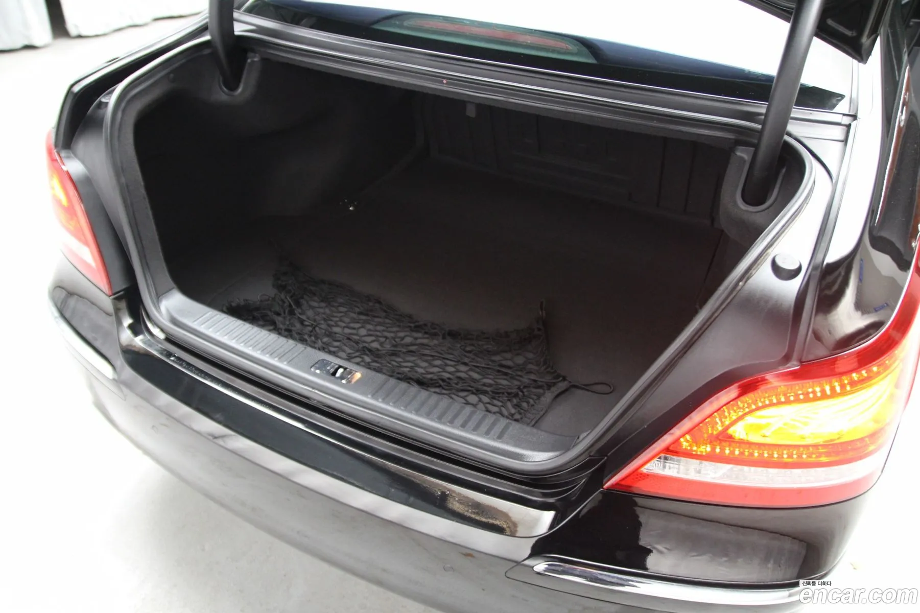 Hyundai Equus 2009 — 2