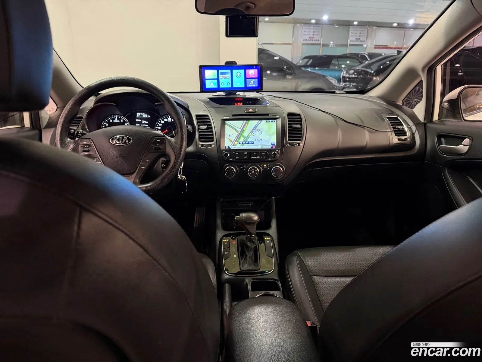 Kia K3 2017 — 16