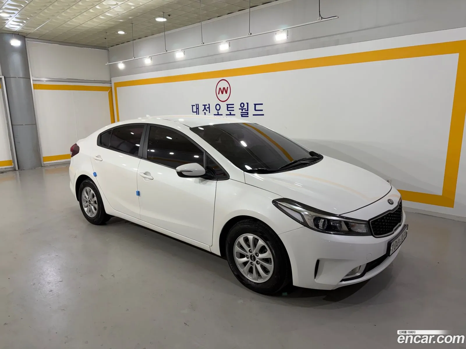 Kia K3 2017 — 3