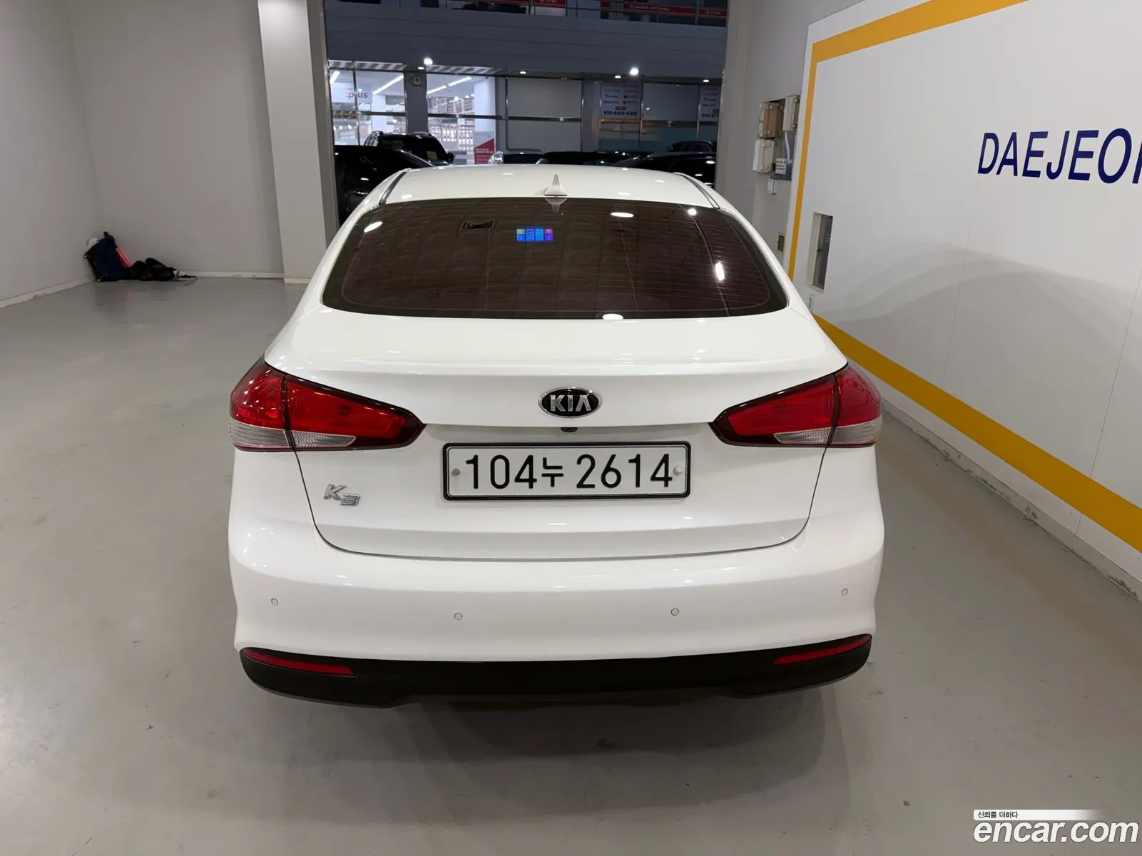Kia K3 2017 — 12