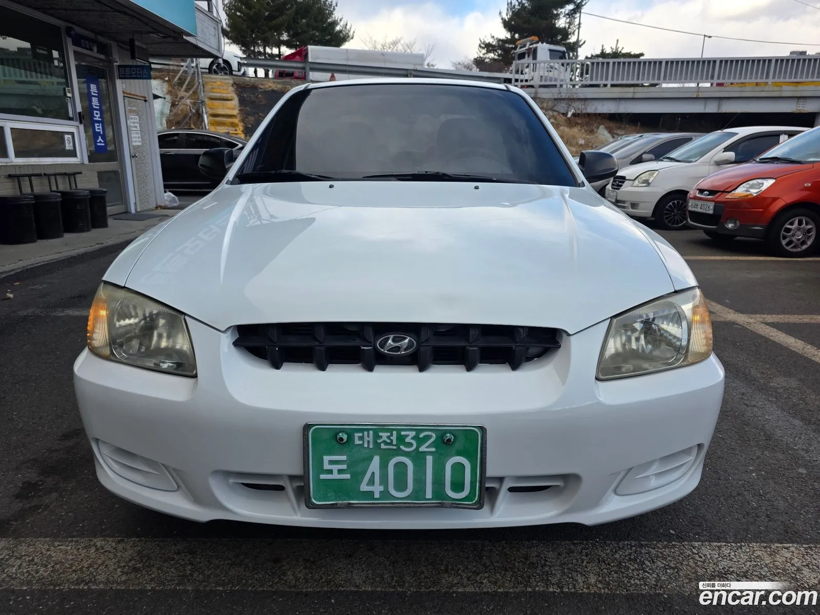Hyundai Verna 2001 — 14