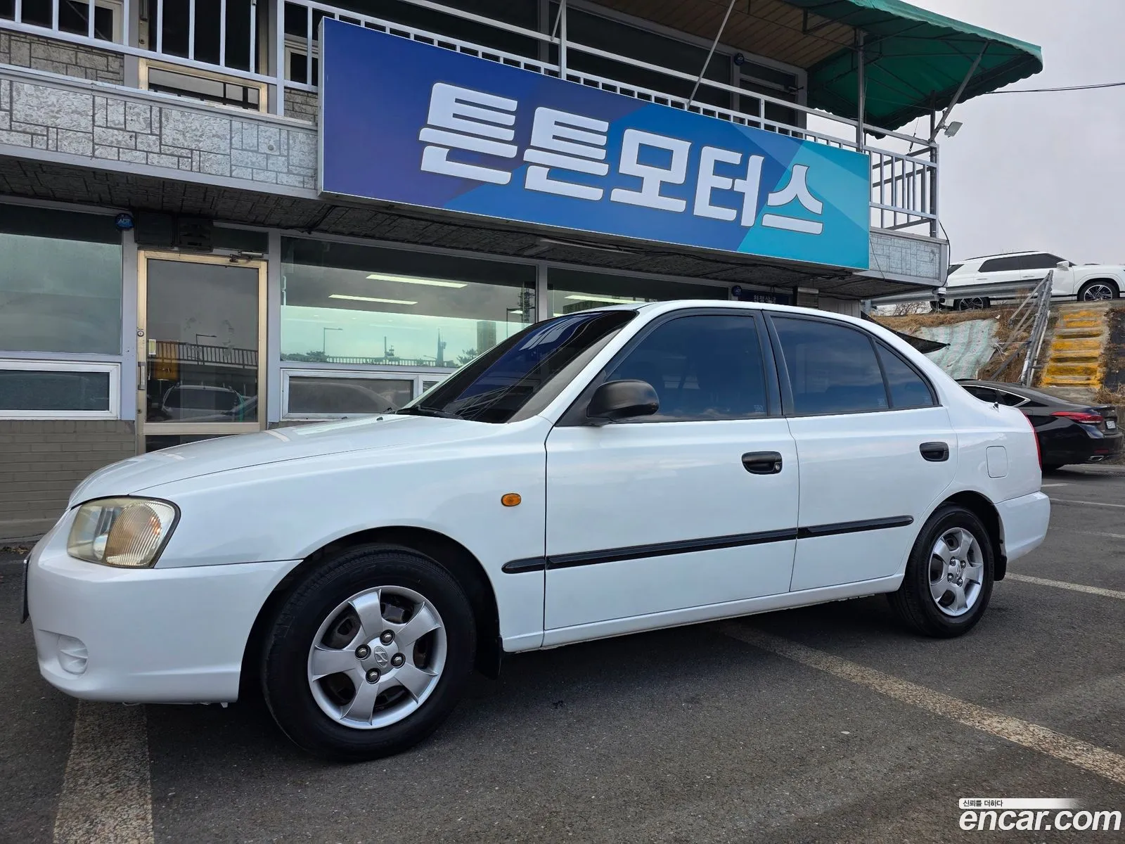 Hyundai Verna 2001 — 8