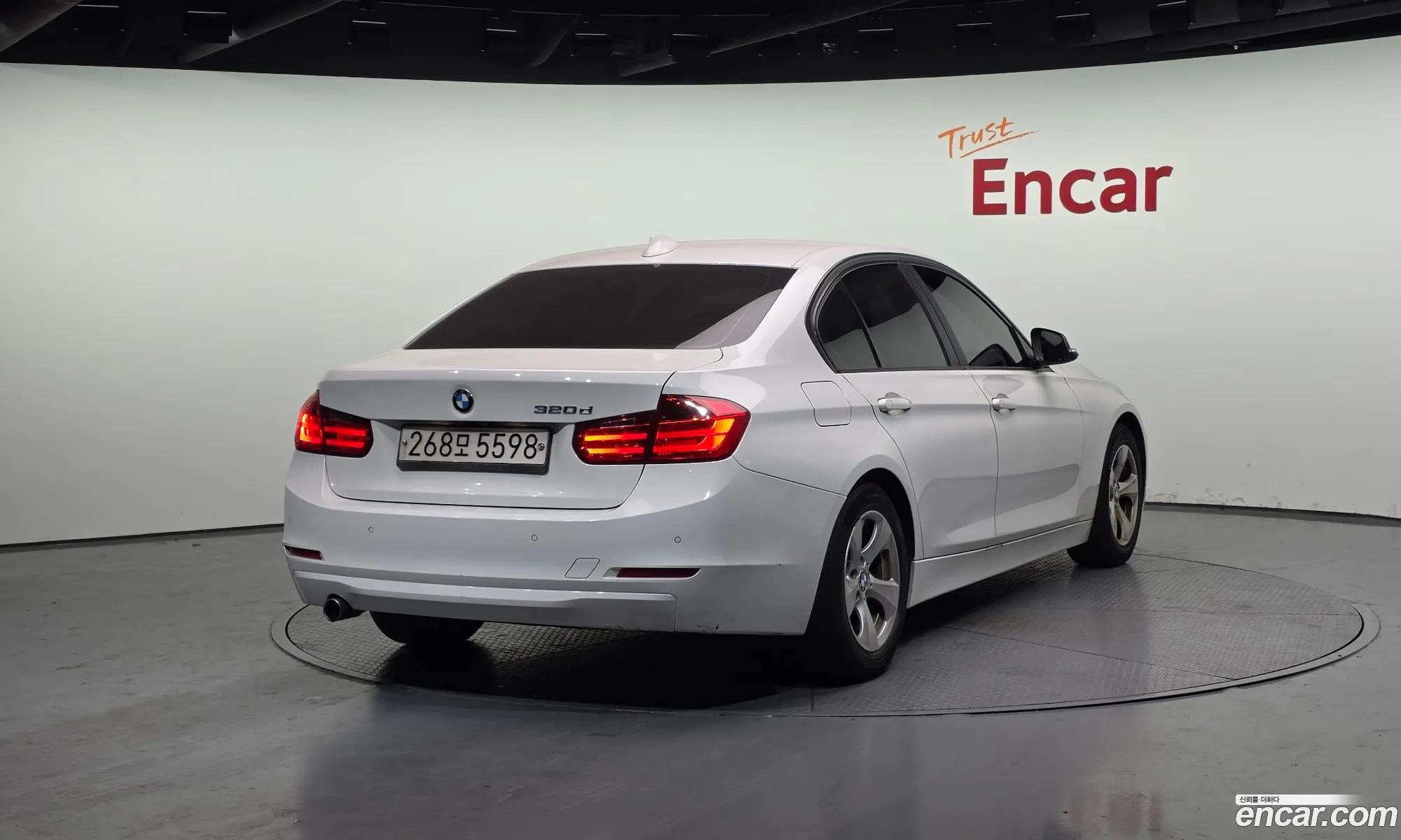BMW 3 Series 2015 WBA3E1103FF947975 — 12