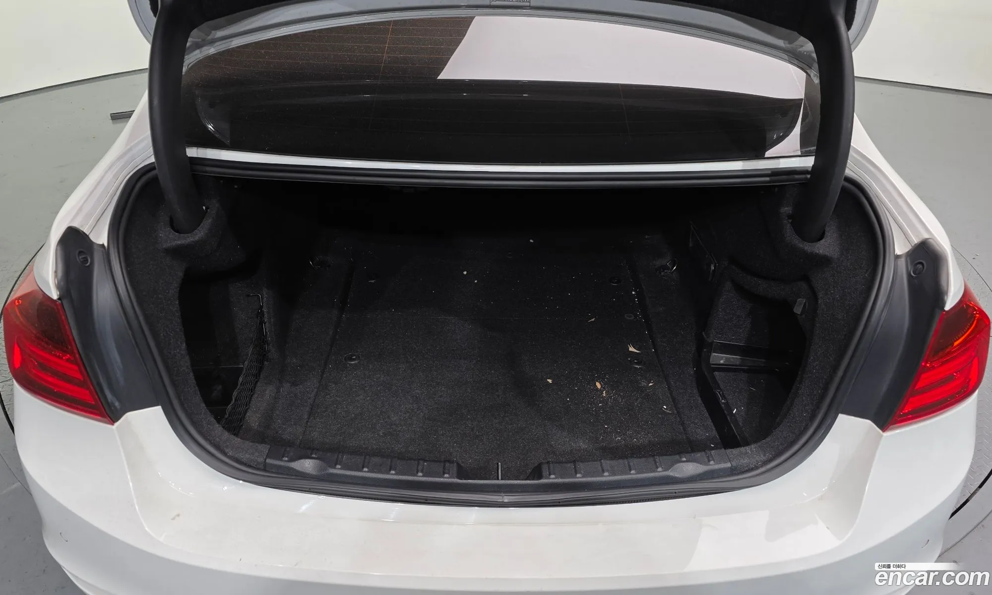 BMW 3 Series 2015 WBA3E1103FF947975 — 11