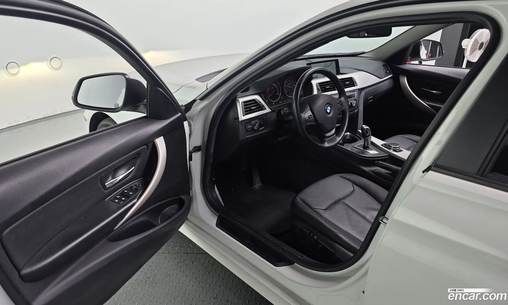 BMW 3 Series 2015 WBA3E1103FF947975 — 20