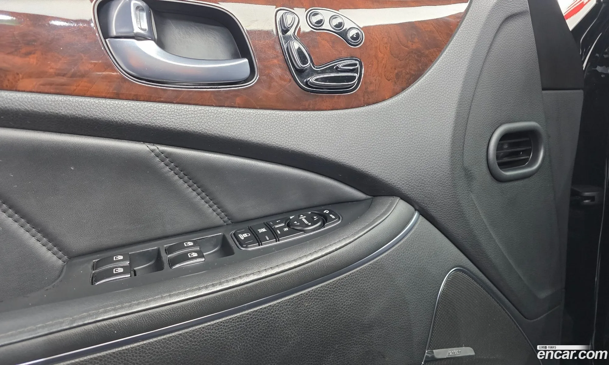 Hyundai Equus 2014 — 19