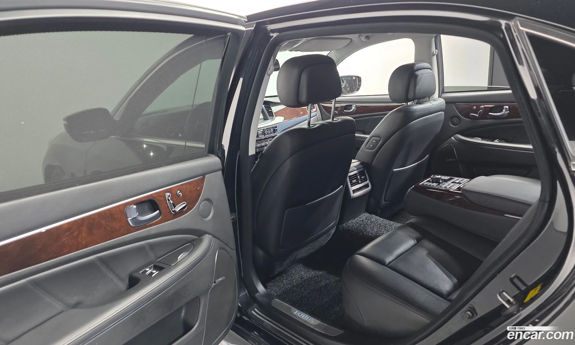 Hyundai Equus 2014 — 11