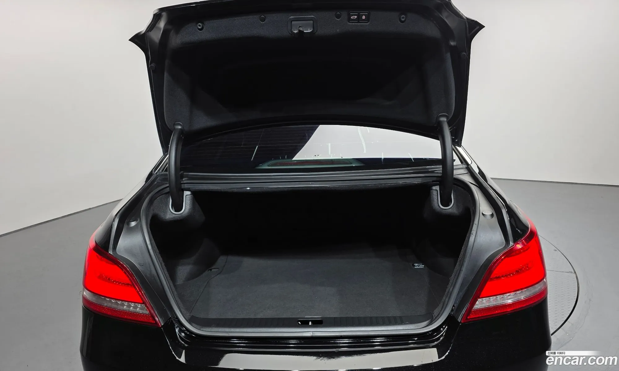 Hyundai Equus 2014 — 16