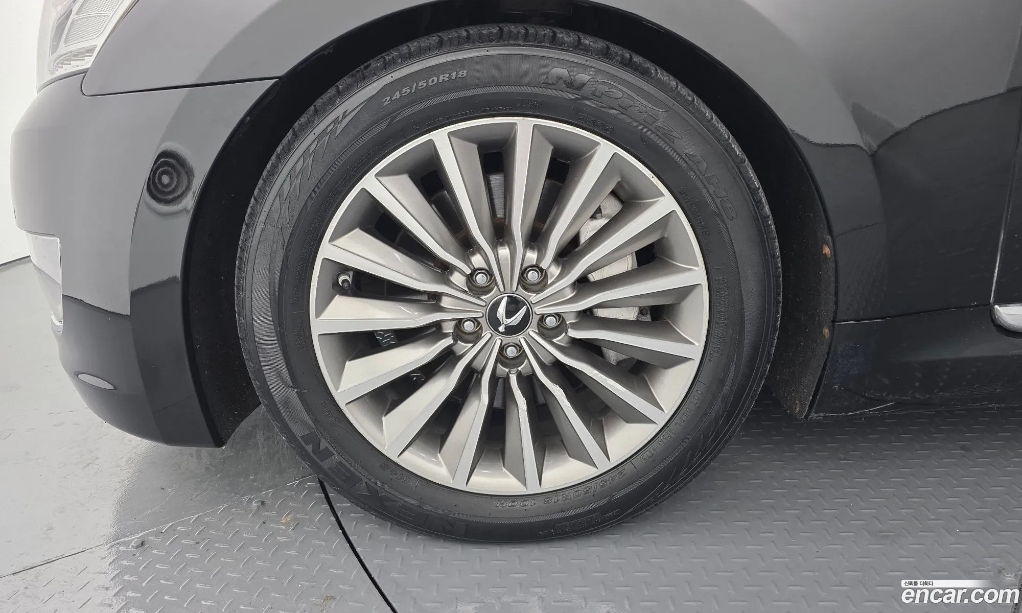 Hyundai Equus 2014 — 18