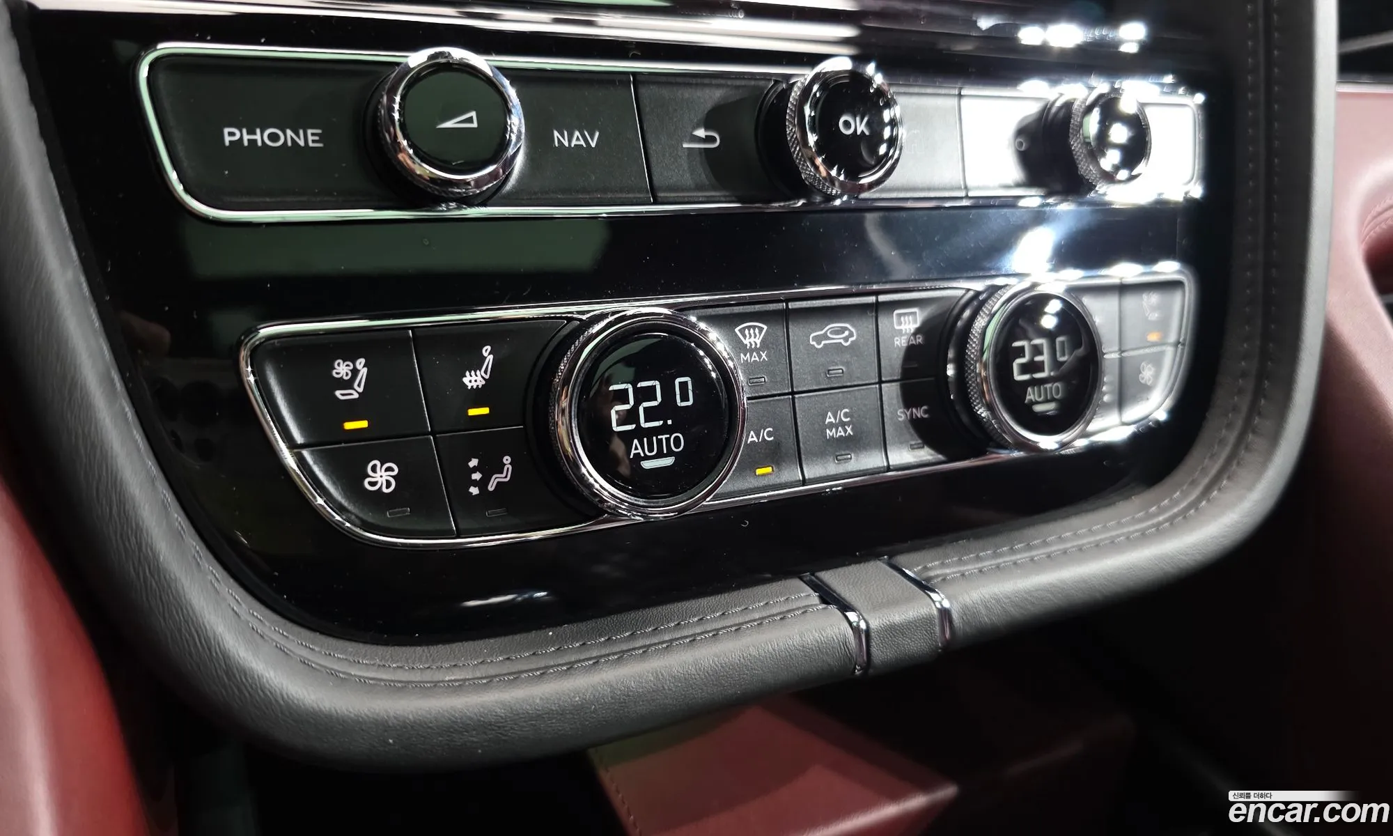 Bentley Bentayga 2022 SJAAM14V3NC012722 — 2