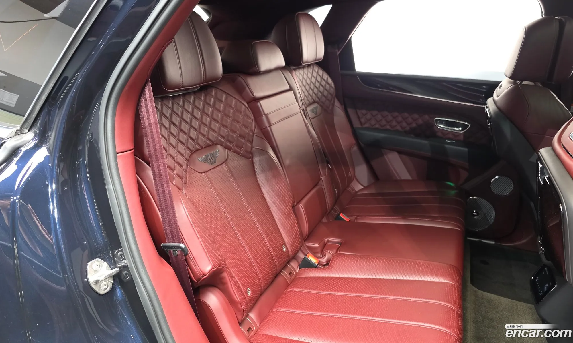 Bentley Bentayga 2022 SJAAM14V3NC012722 — 13