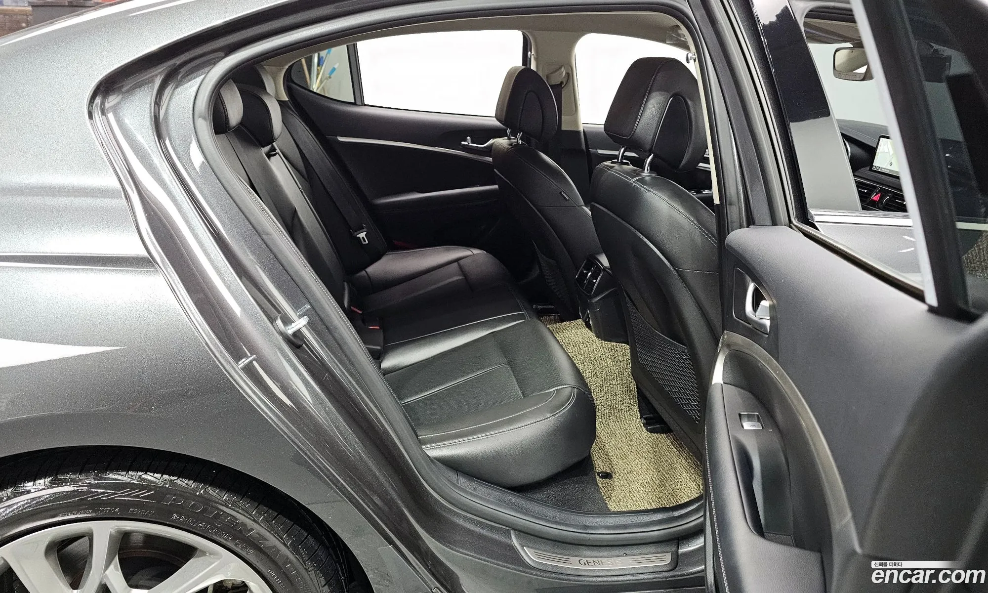 Genesis G70 2020 — 11