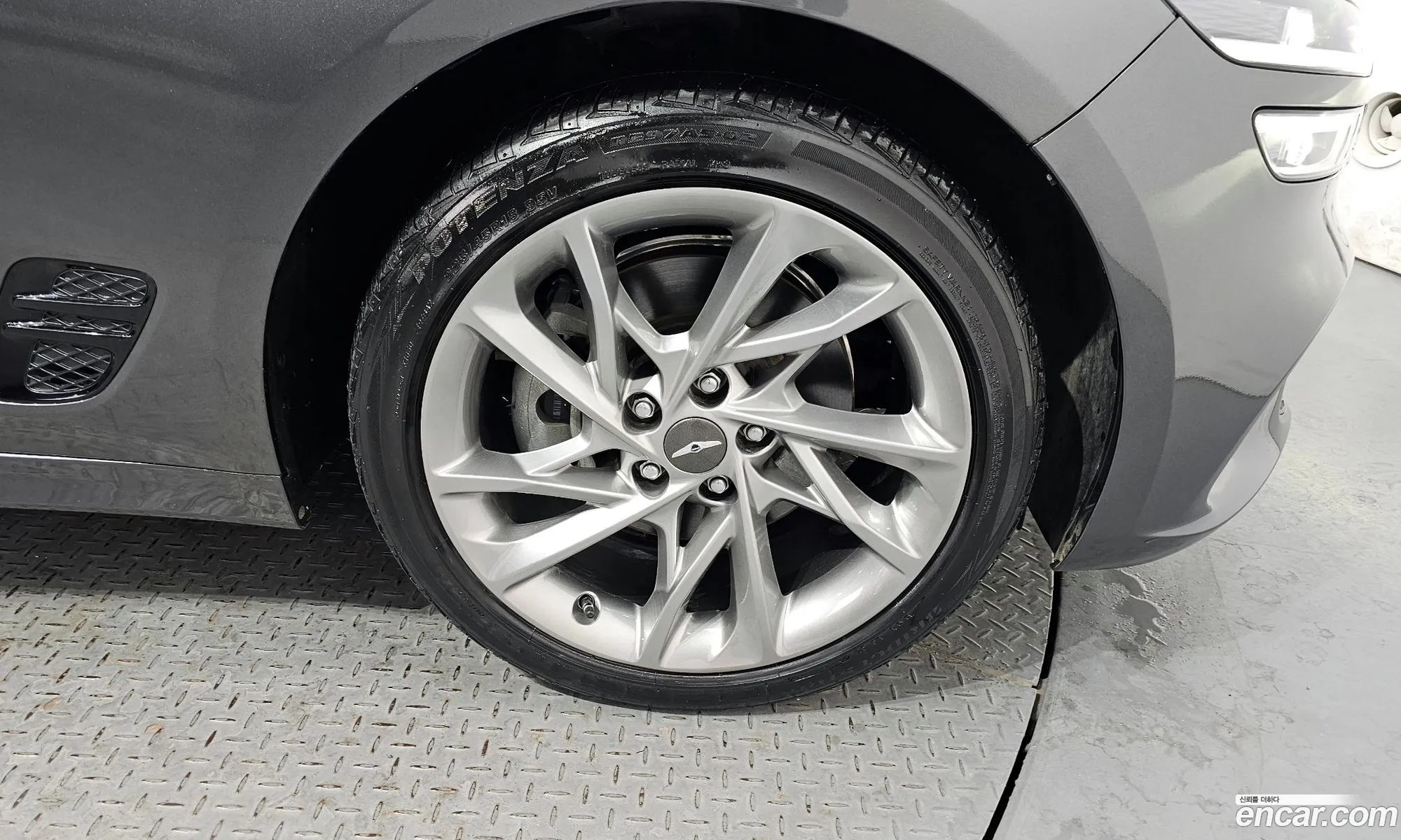 Genesis G70 2020 — 7