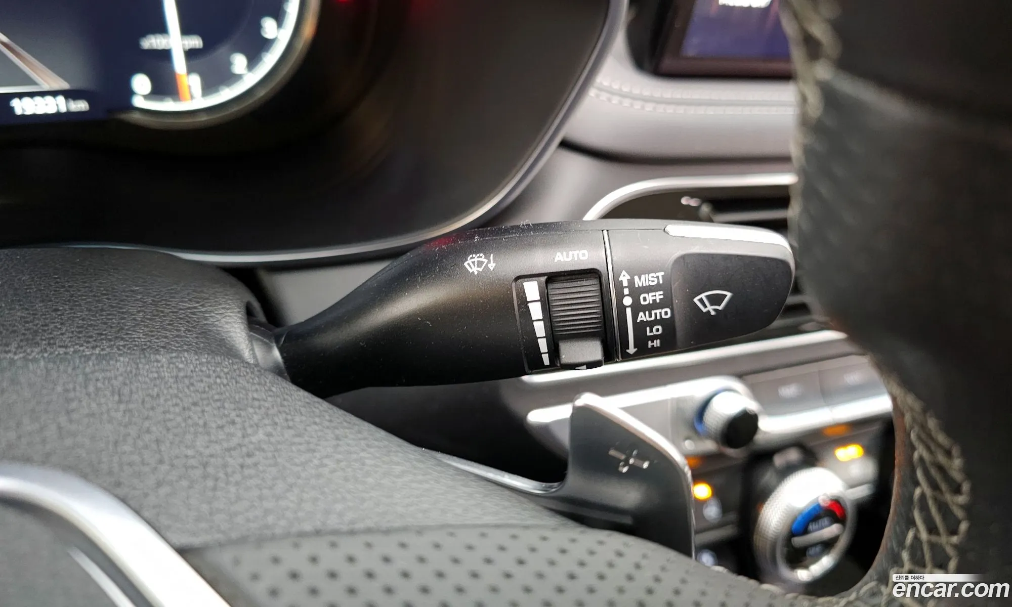 Genesis G70 2020 — 16