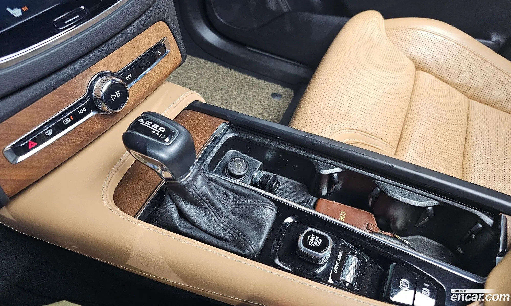 Volvo XC90 2018 — 10