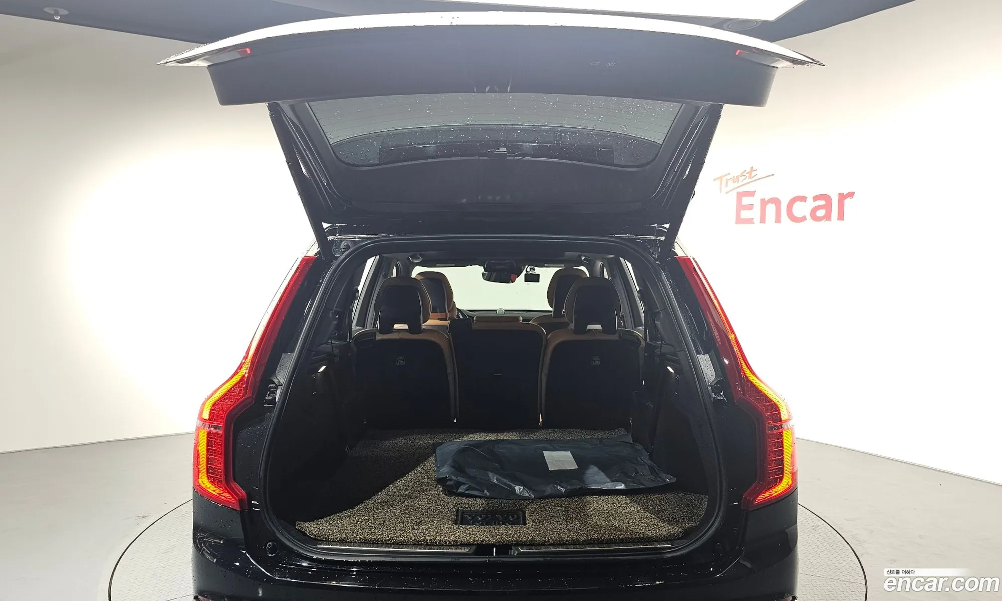 Volvo XC90 2018 — 17