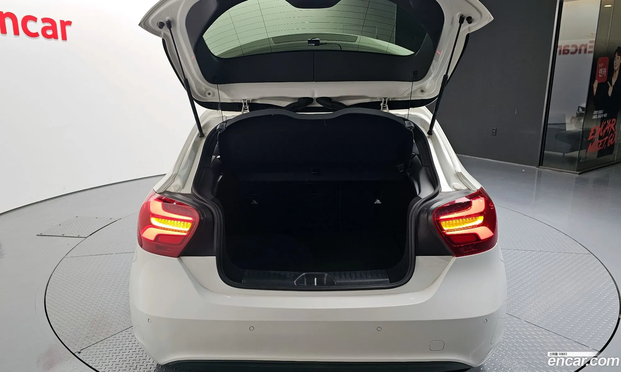 Mercedes-Benz A-Class W176 2018 — 16