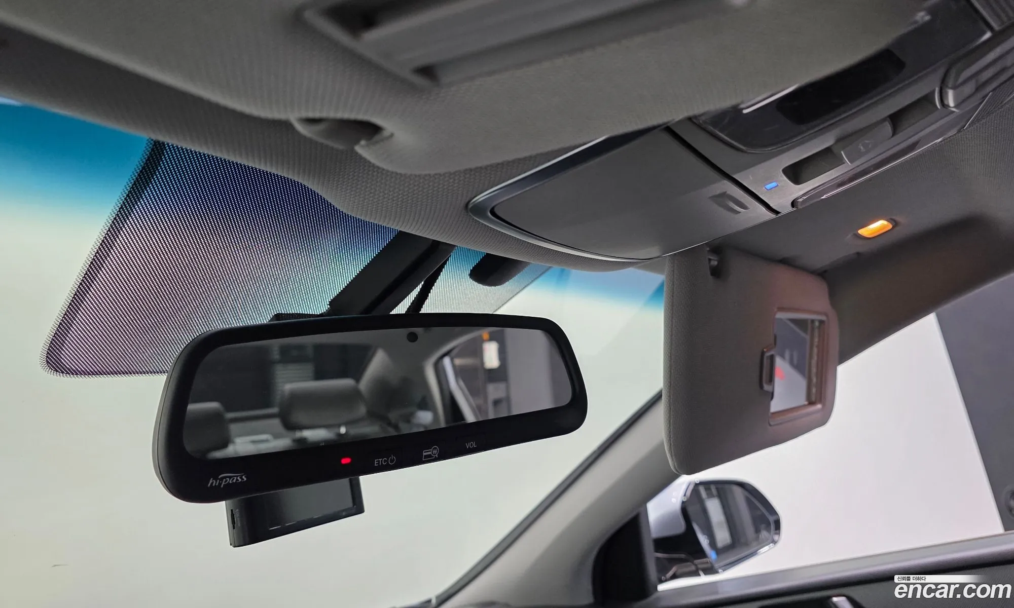 Hyundai LF Sonata 2016 — 13