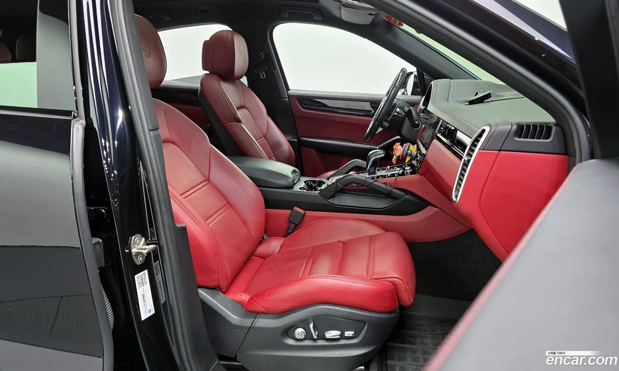 Porsche Cayenne 2021 — 14
