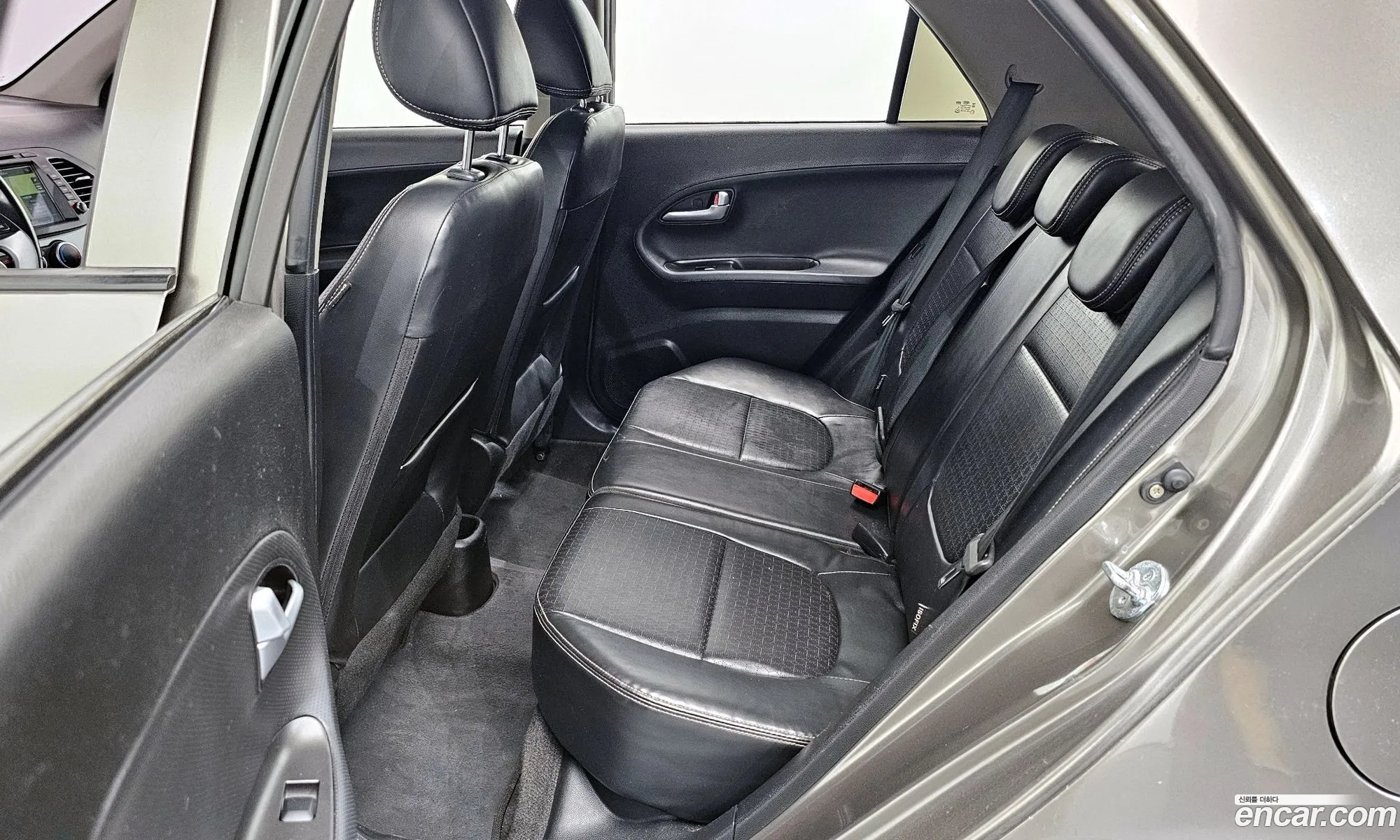 Kia Morning 2015 — 12