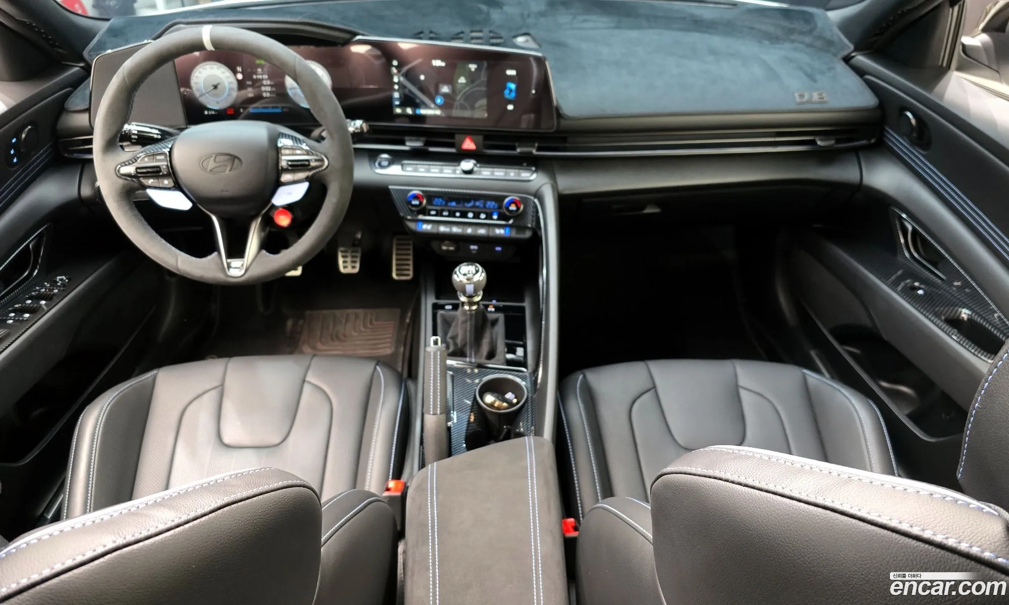 Hyundai Elantra 2025 — 6