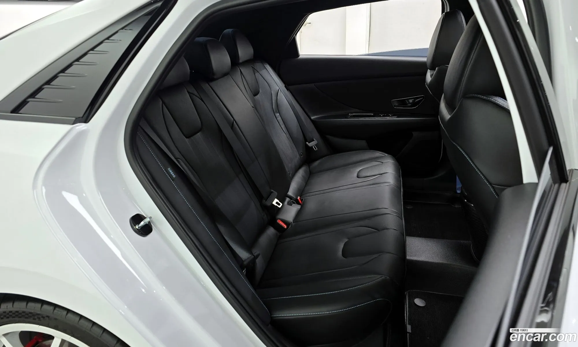 Hyundai Elantra 2025 — 20