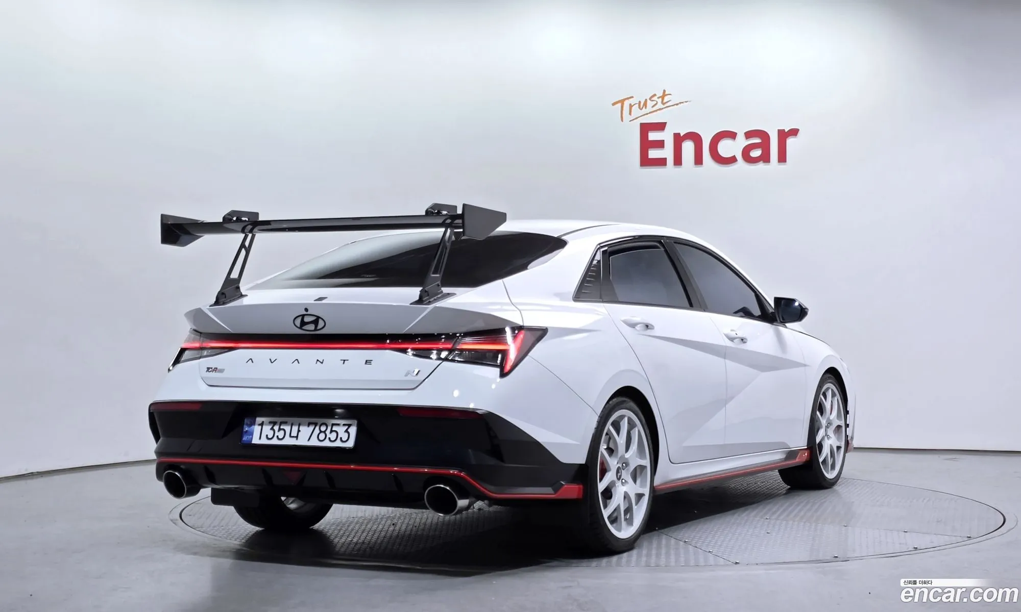 Hyundai Elantra 2025 — 2