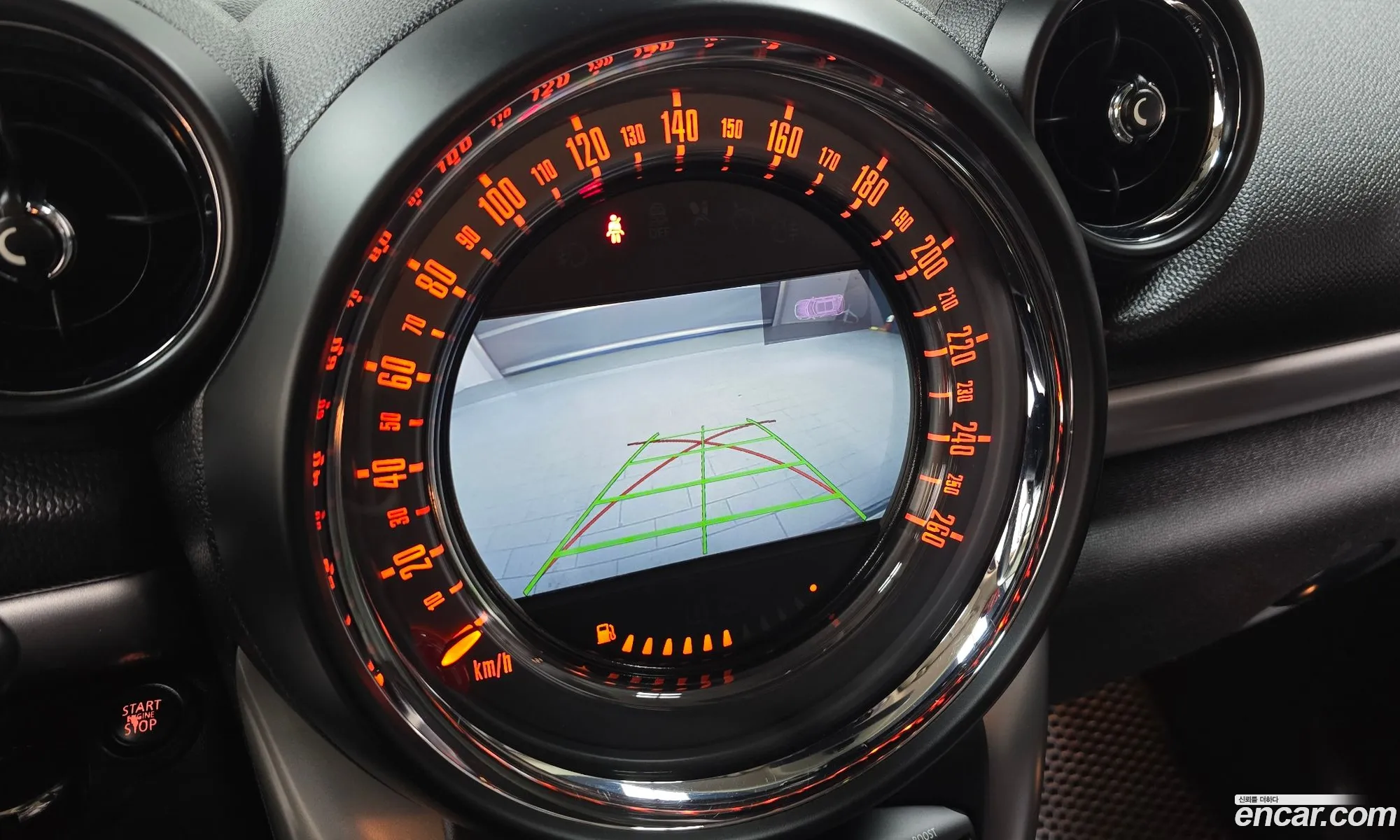 Mini Cooper D Countryman 2016 — 14