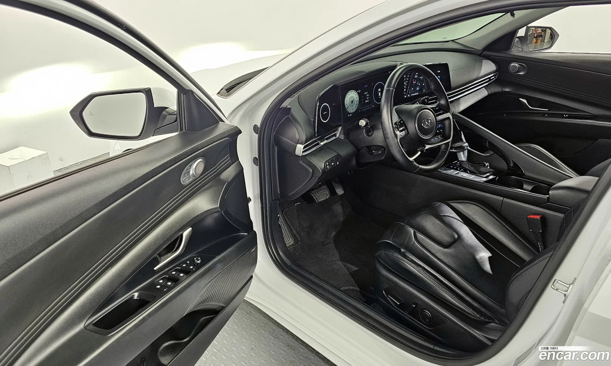 Hyundai Elantra 2021 — 3