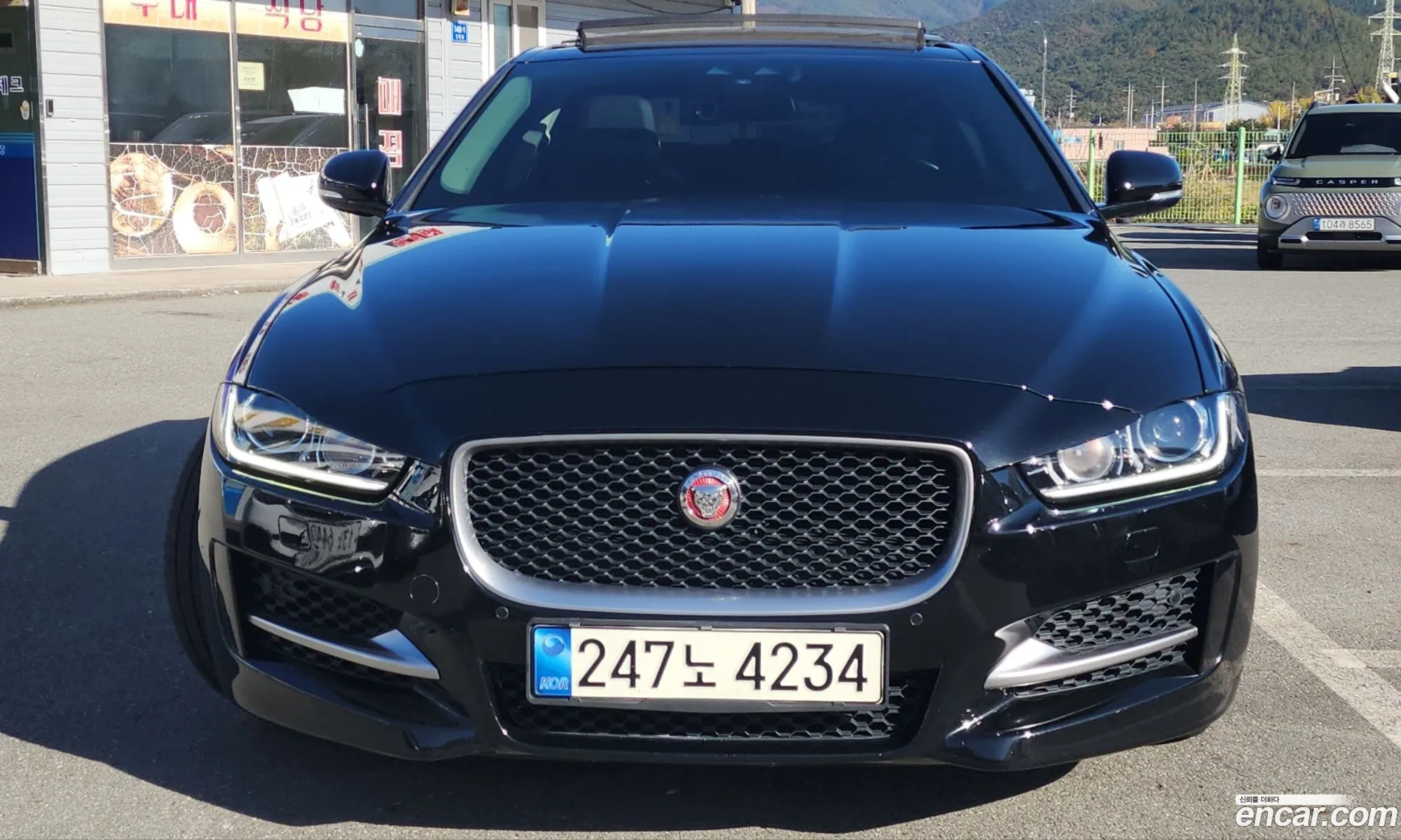Jaguar XE 2017 — 12