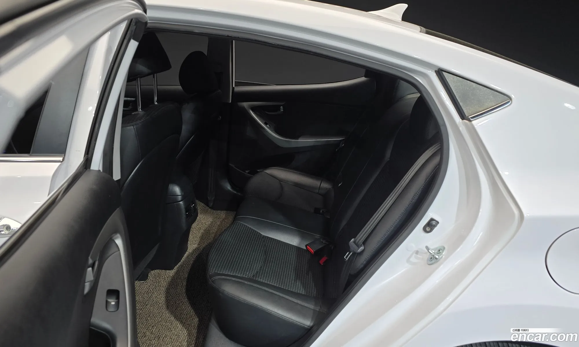 Hyundai Elantra 2014 — 13