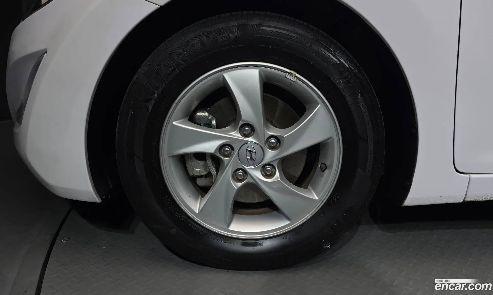 Hyundai Elantra 2014 — 12