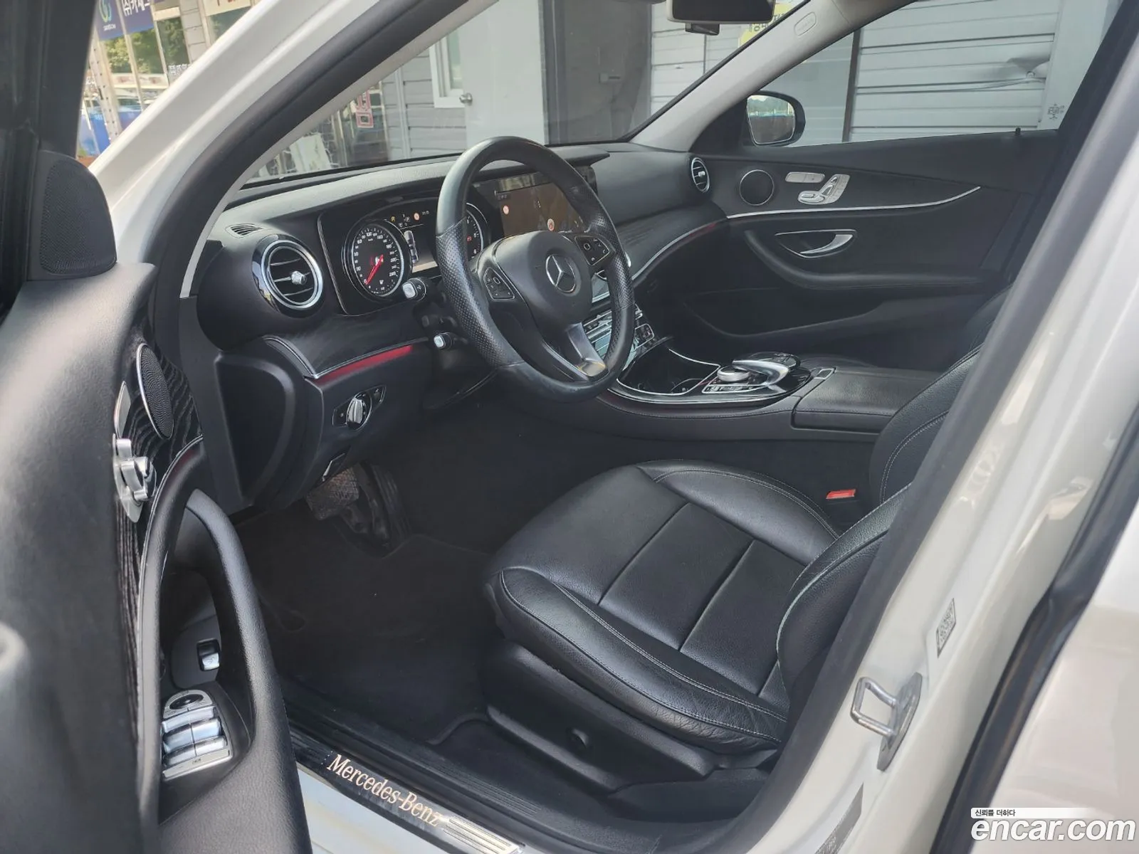 Mercedes-Benz E-Class W212 2016 — 16
