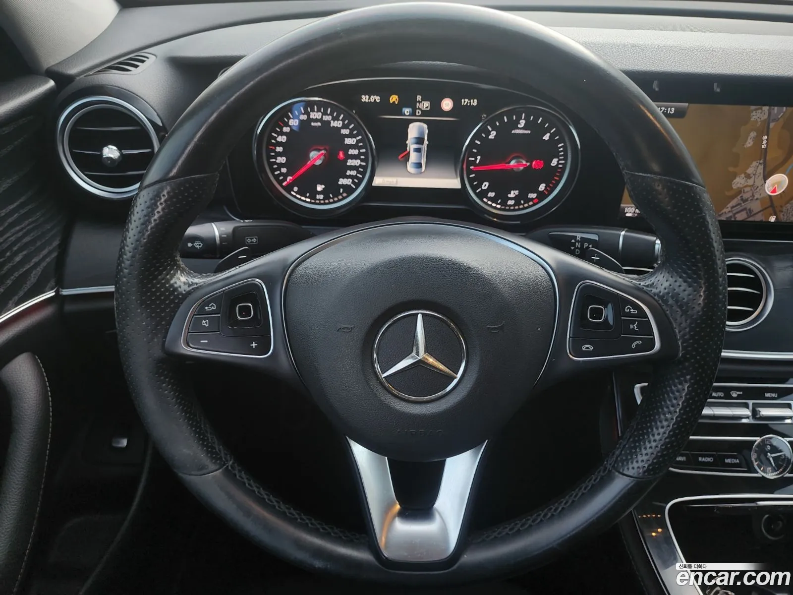 Mercedes-Benz E-Class W212 2016 — 12