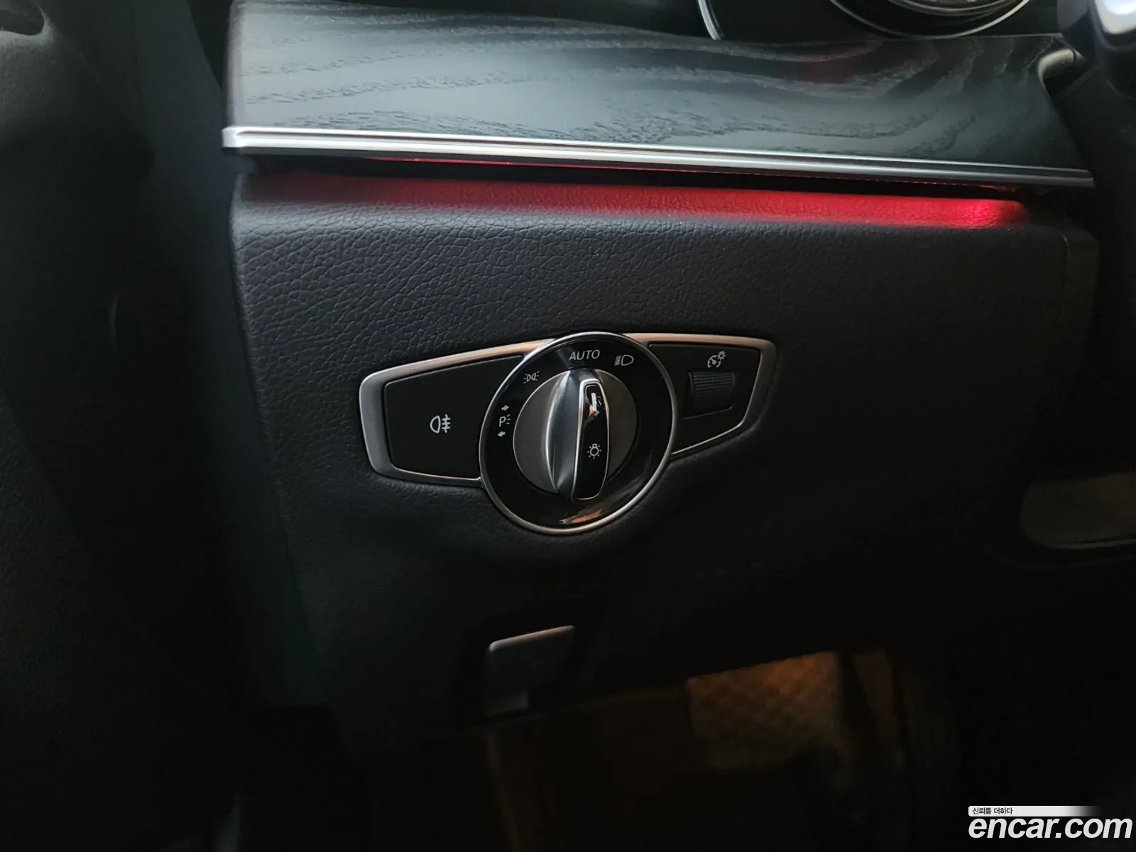 Mercedes-Benz E-Class W212 2016 — 18