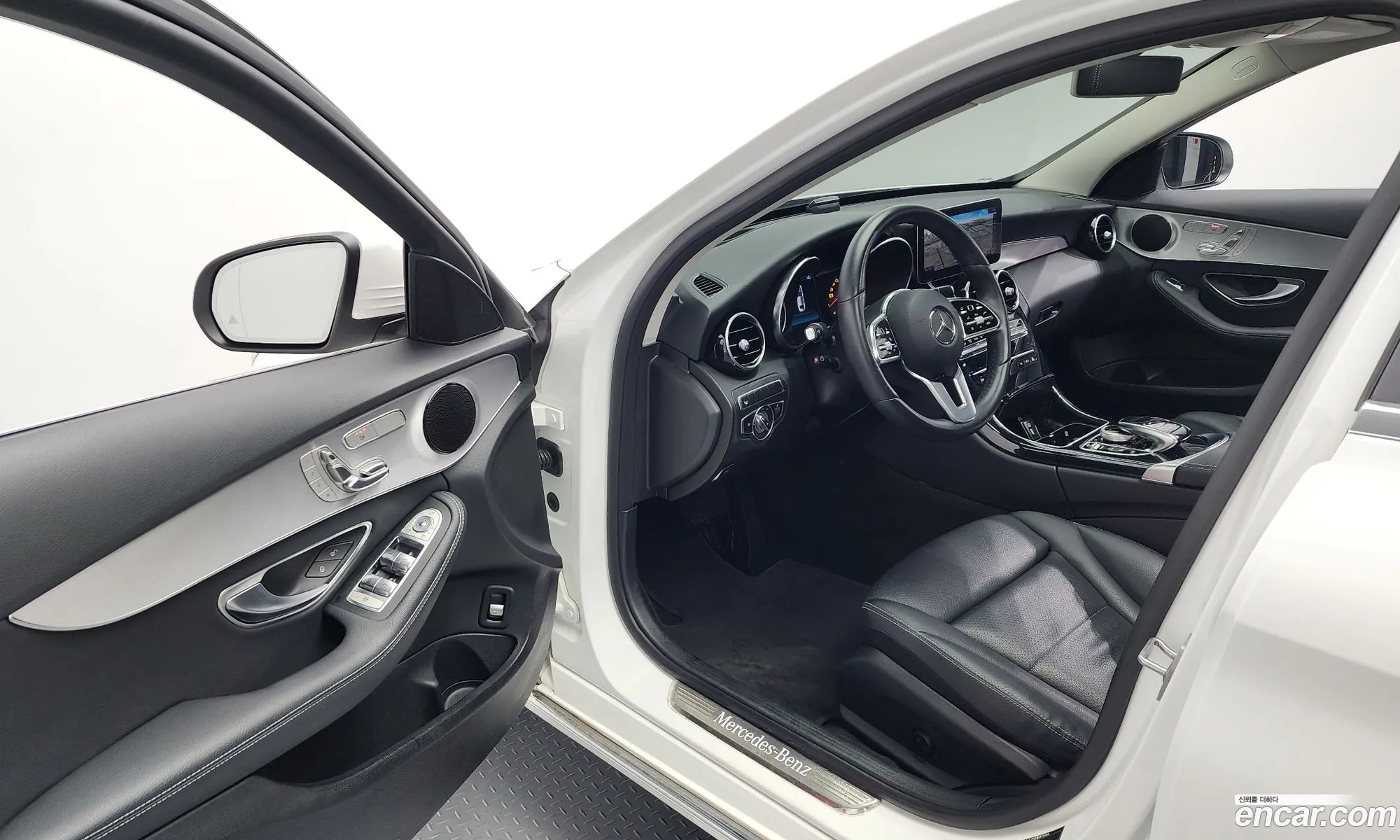 Mercedes-Benz C-Class W205 2020 — 16