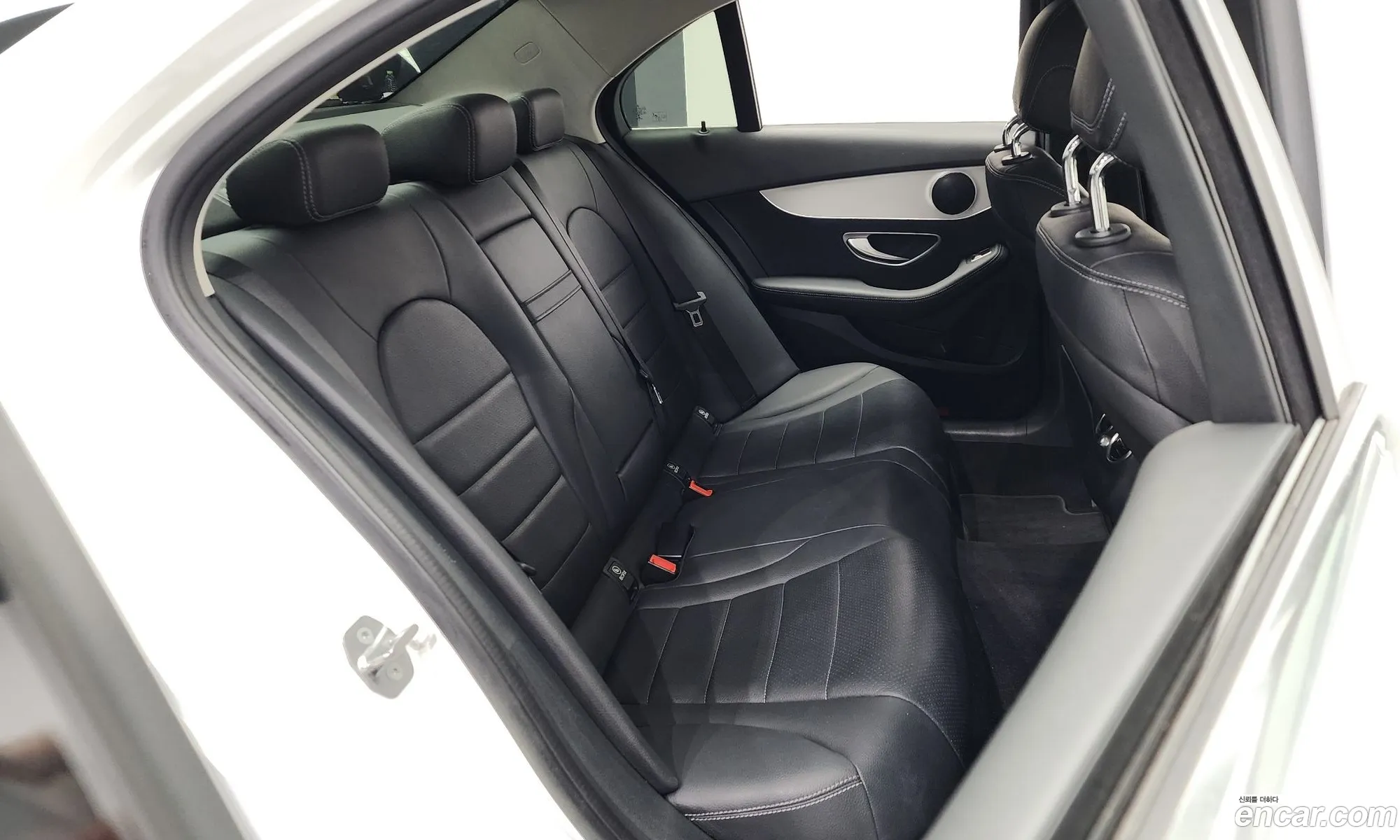 Mercedes-Benz C-Class W205 2020 — 14